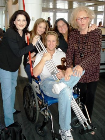 LuAnn, Lori, Ladye, Sue, & Reggie at the Airport